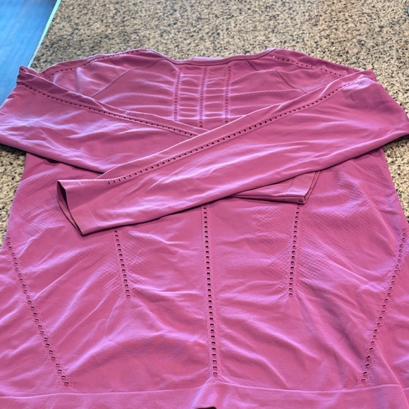 Athleta Pink/purple Long Sleeve Shirt - Picture 5 of 5